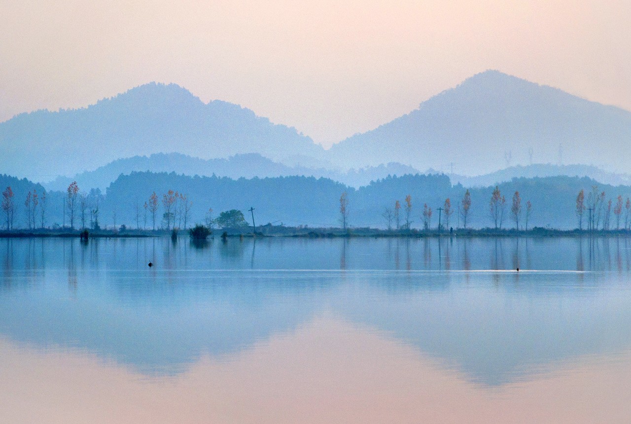三等奖《湖光山色》（张静）.JPG
