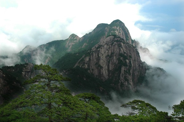 牯牛降主峰（丁长杰）.jpg